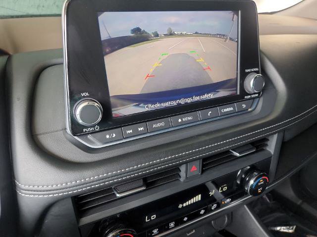 Certified 2023 Nissan Rogue SV FWD image 18