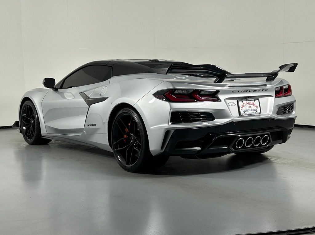 Used 2026 Chevrolet Corvette Z06 RWD image 11