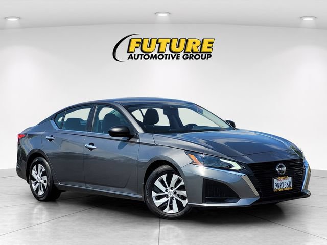 Certified 2025 Nissan Altima 2.5 S FWD image 1