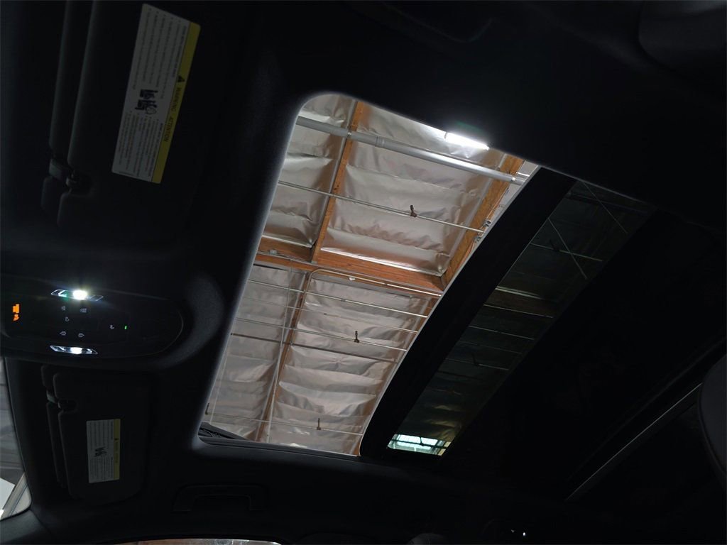 Certified 2025 Porsche Cayenne image 27