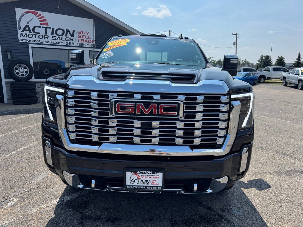 Used 2024 GMC Sierra 2500 Denali w/ Denali Reserve Package image 8