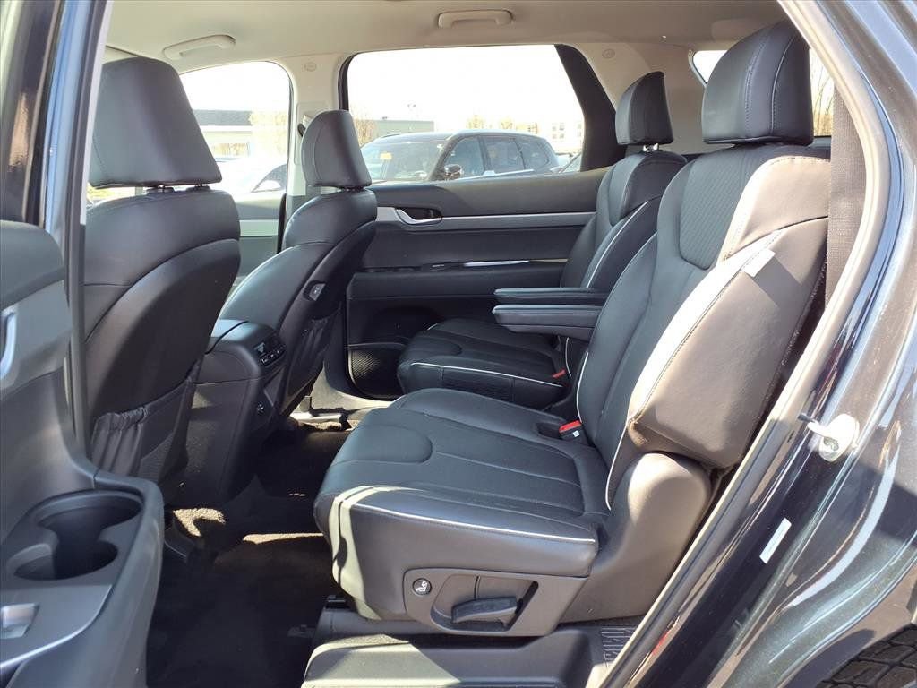 Used 2025 Hyundai Palisade SEL image 20
