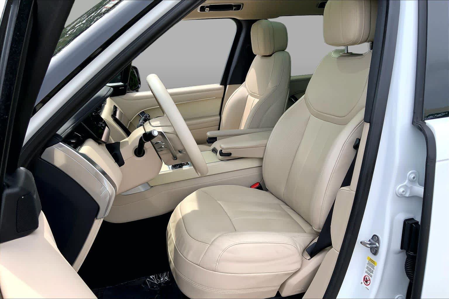 Used 2023 Land Rover Range Rover SE AWD/4WD image 9