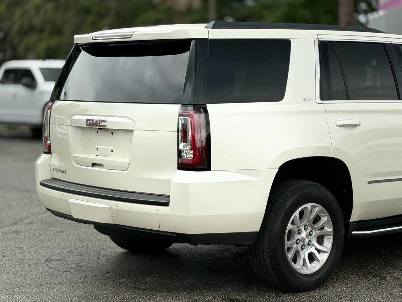 Used 2015 GMC Yukon SLT w/ Open Road Package AWD/4WD image 9
