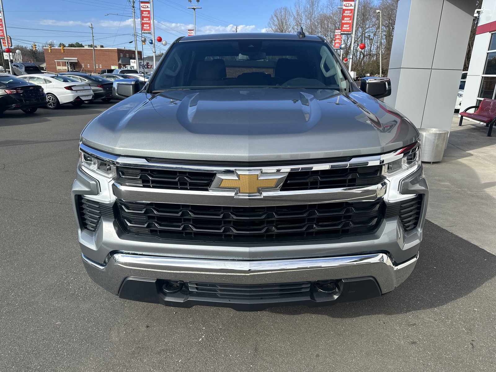 Used 2023 Chevrolet Silverado 1500 LT image 3