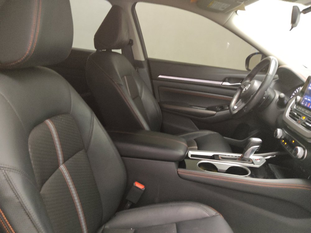 Used 2023 Nissan Altima 2.5 SR FWD image 21