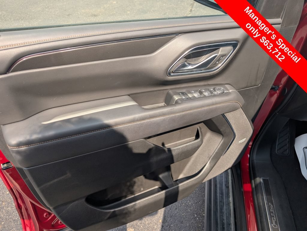 Used 2024 GMC Yukon XL AT4 w/ Technology Package AWD/4WD image 15
