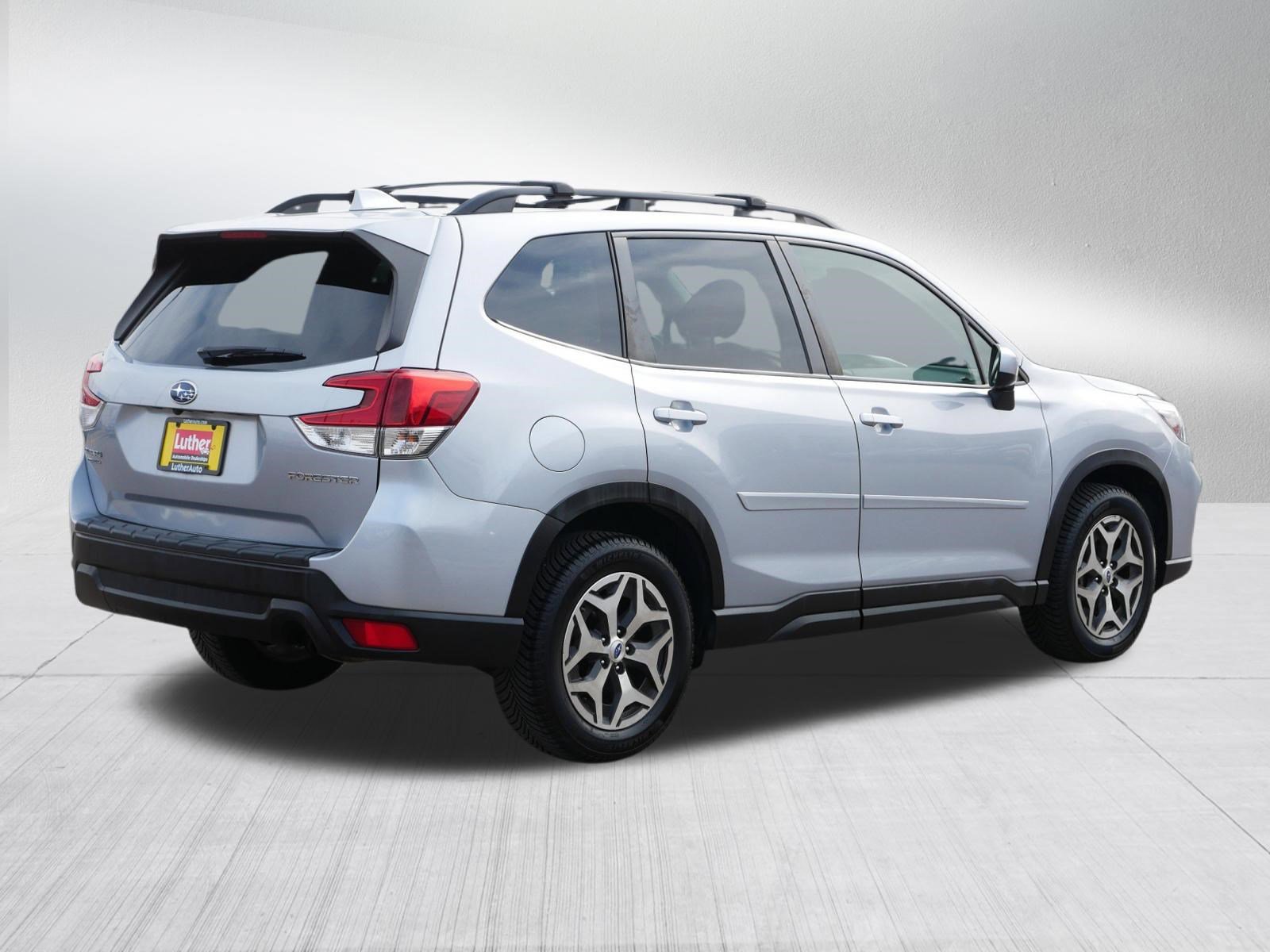 Used 2020 Subaru Forester Premium image 7