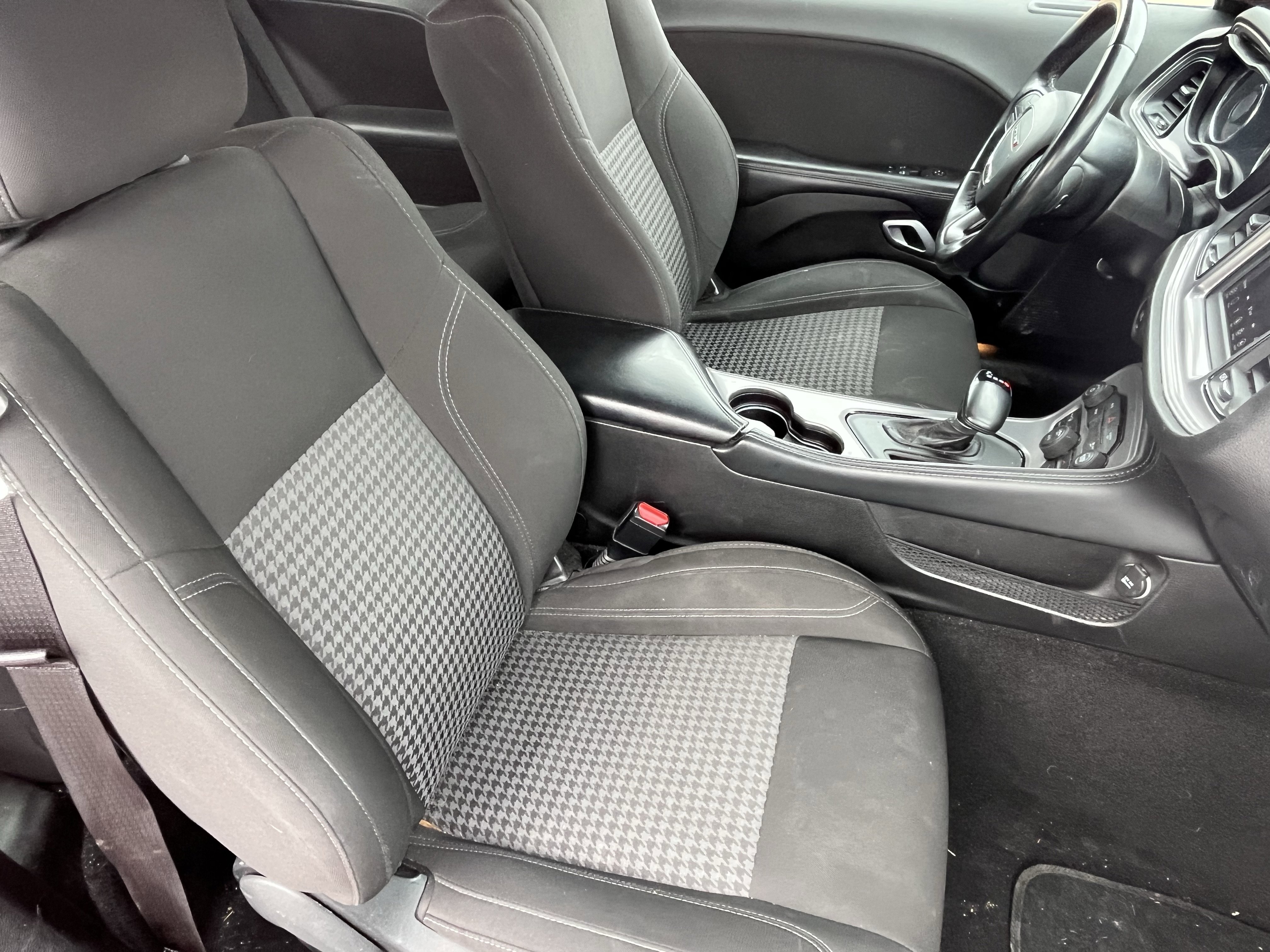 Used 2023 Dodge Challenger SXT image 17