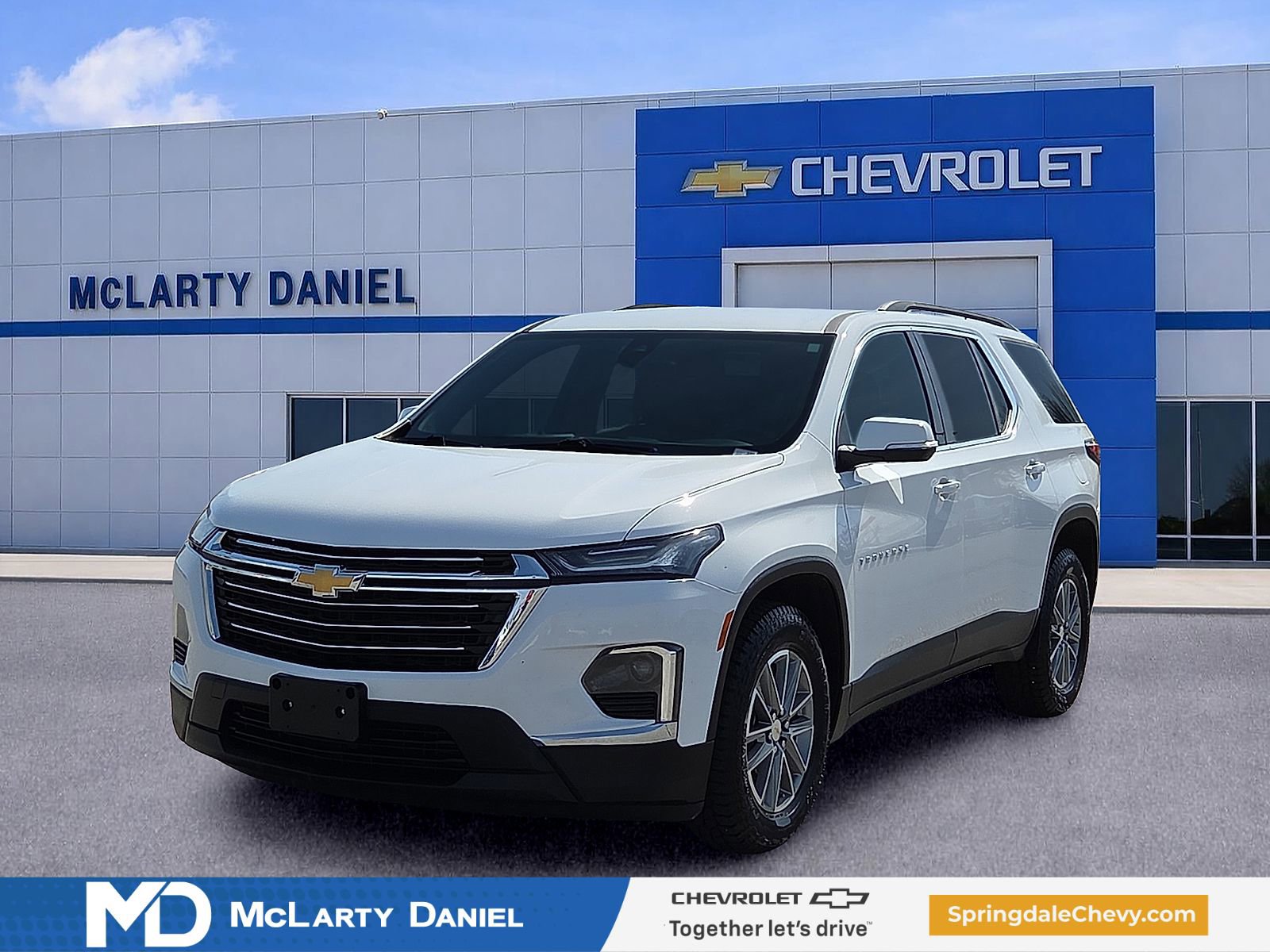 Used 2023 Chevrolet Traverse LT AWD/4WD image 2