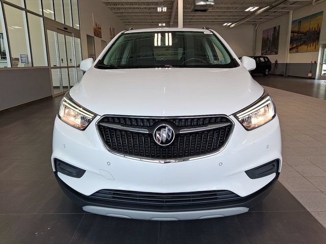 Used 2021 Buick Encore Preferred w/ Safety Package II AWD/4WD image 2