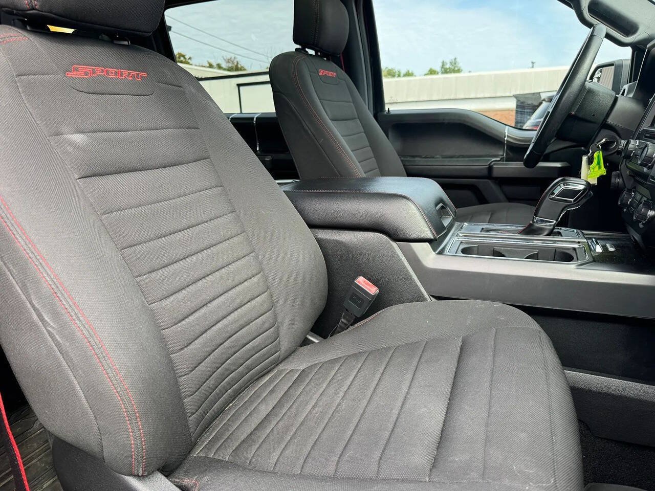 Used 2018 Ford F150 XLT w/ Equipment Group 302A Luxury AWD/4WD image 18