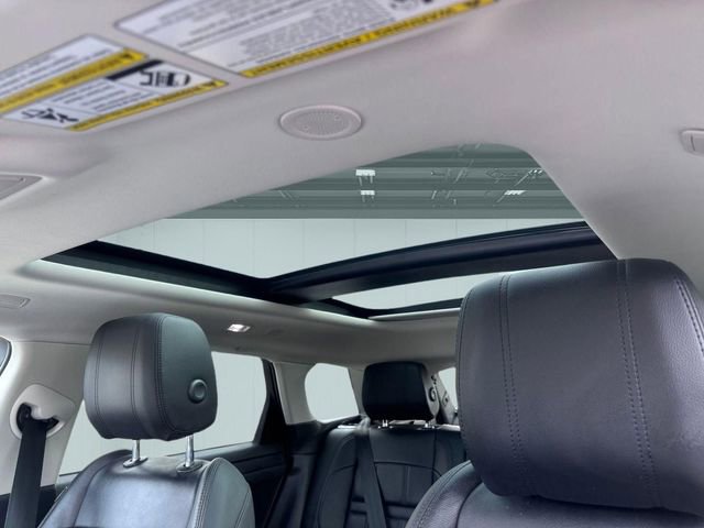 Used 2021 Land Rover Range Rover Evoque S image 11