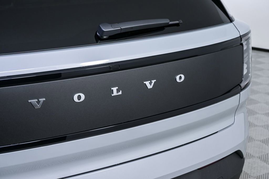 New 2026 Volvo EX30 Cross Country Ultra w/ Protection Package Premier image 35