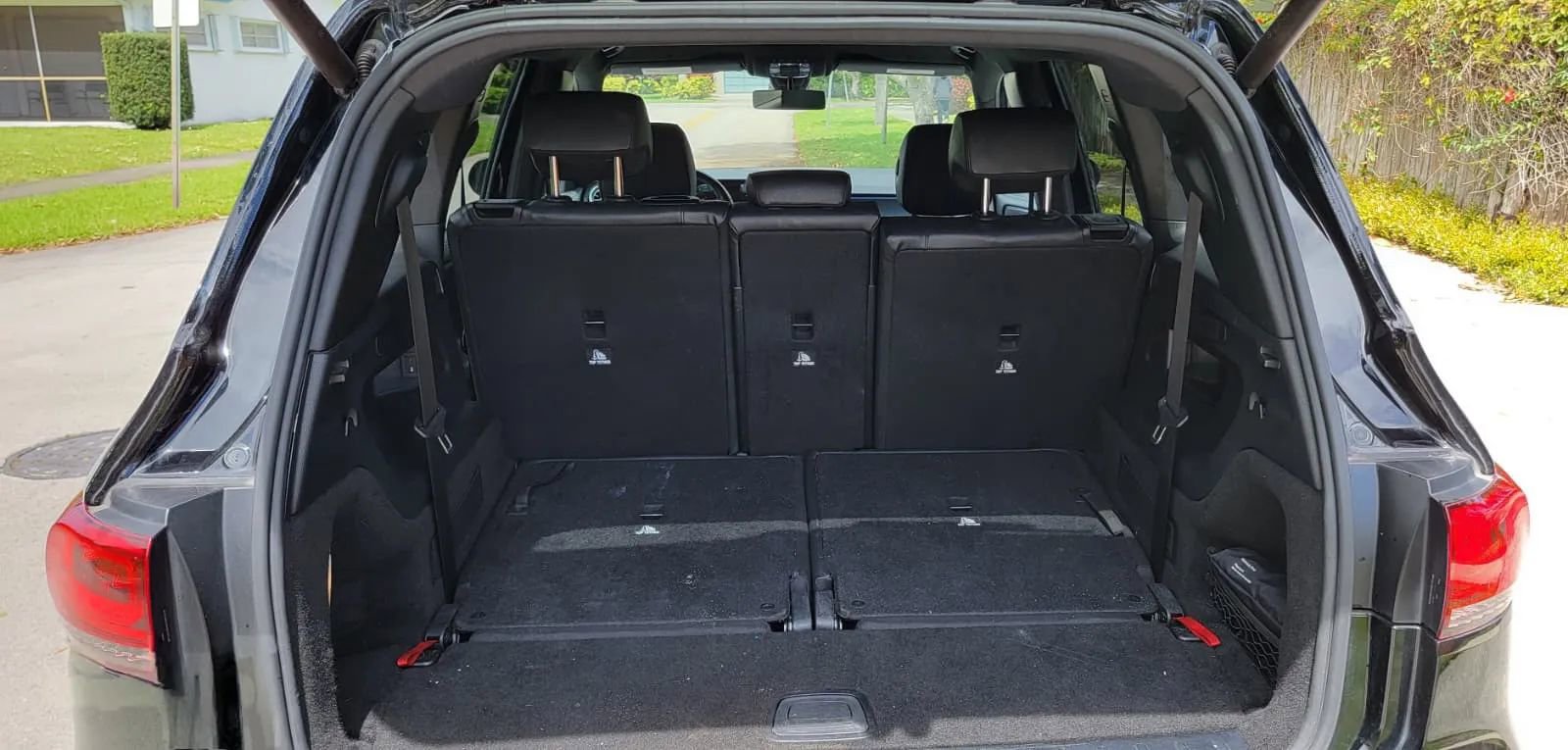 Used 2021 Mercedes-Benz GLB 250 GLB 250 4MATIC Sport Utility 4 w/ Premium Package image 7