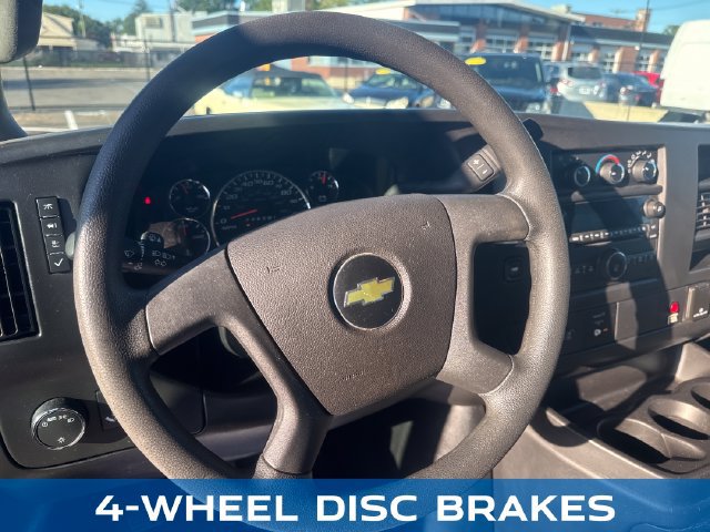 Used 2017 Chevrolet Express 3500 RWD image 14