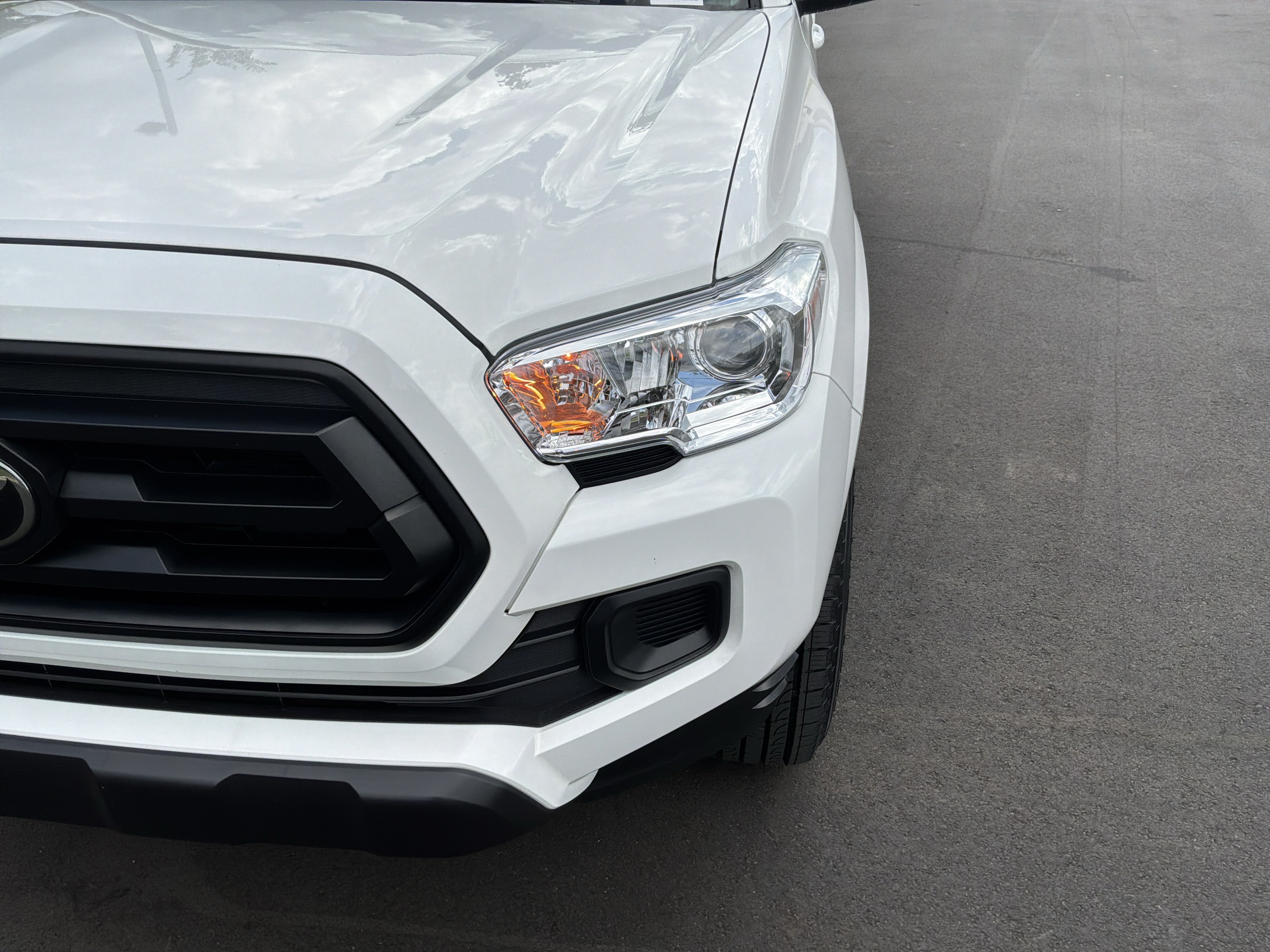 Used 2022 Toyota Tacoma SR AWD/4WD image 6