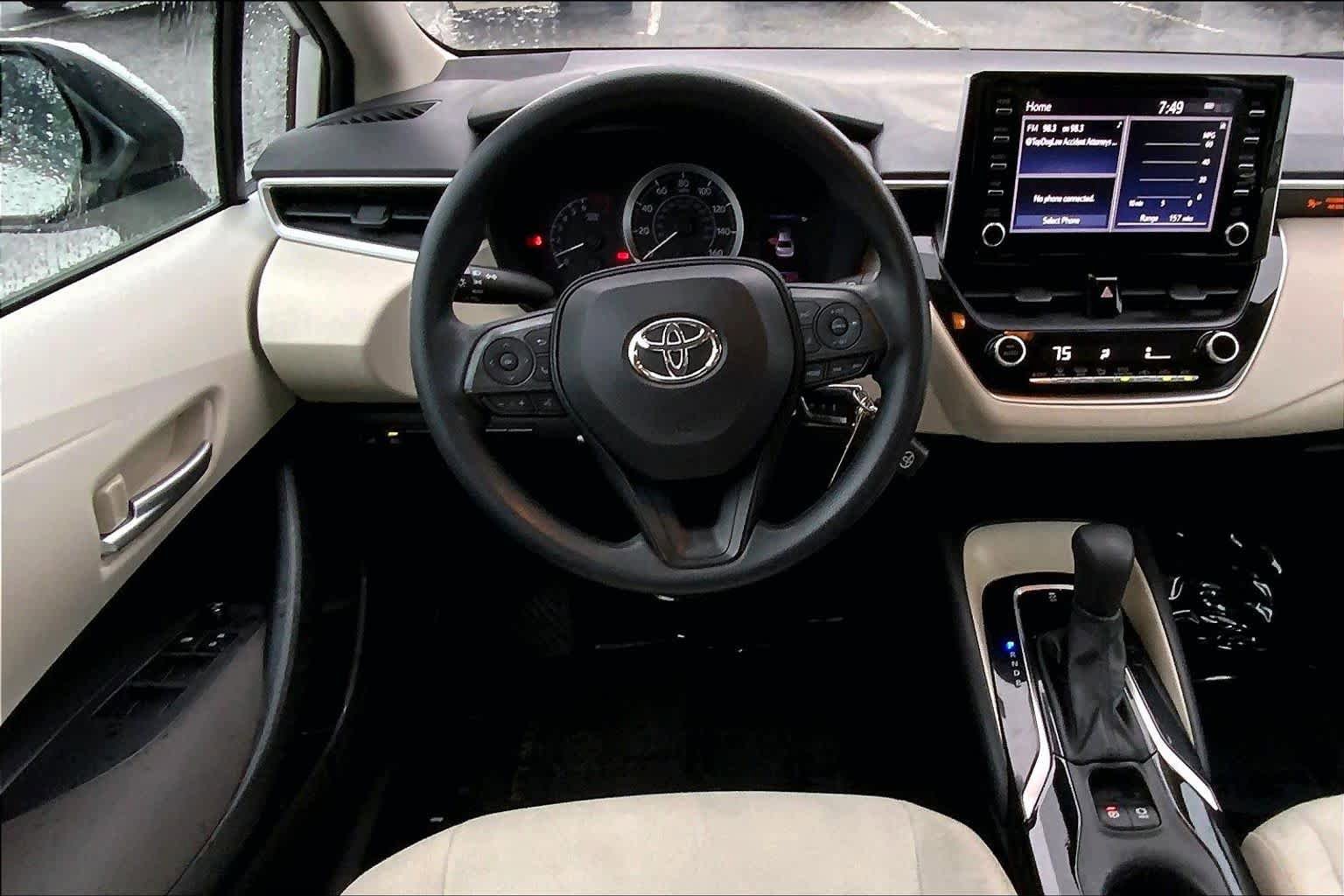 Used 2020 Toyota Corolla LE FWD image 6