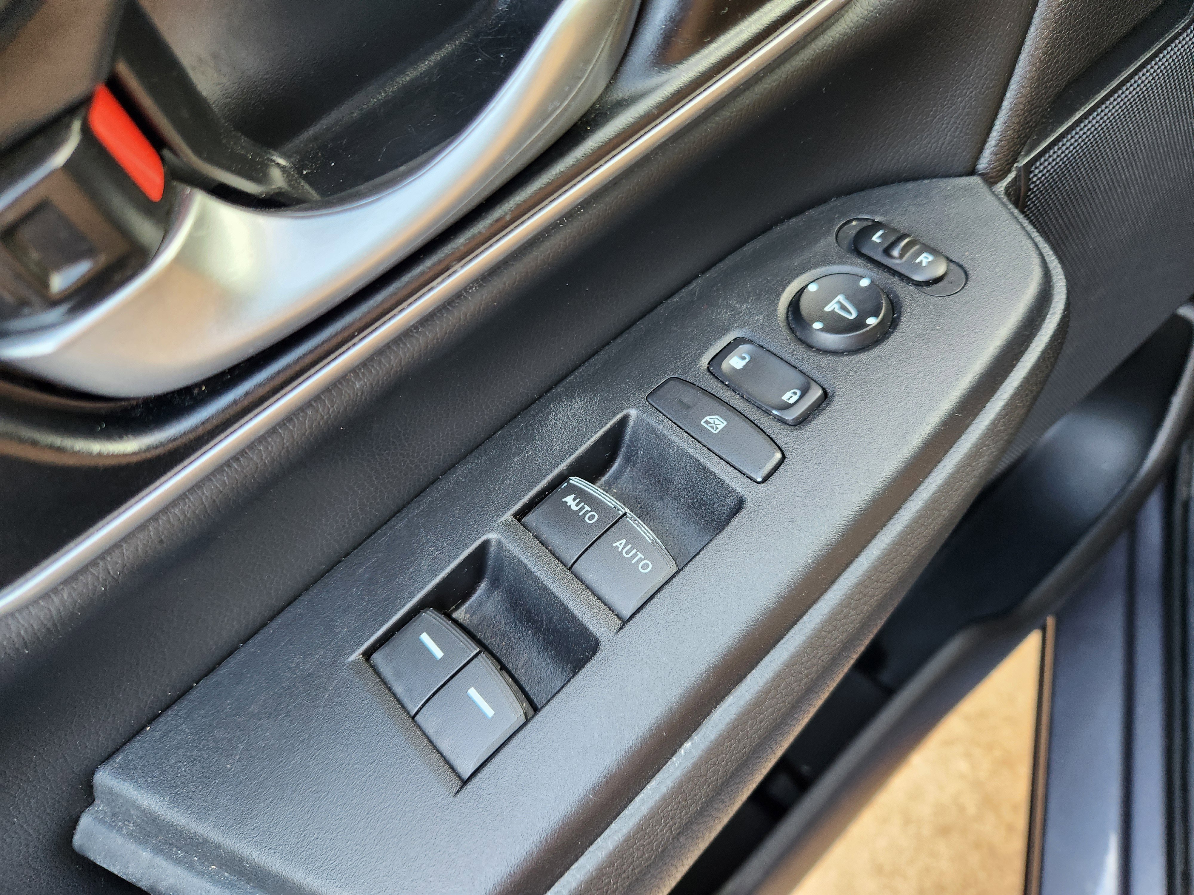 Used 2021 Honda CR-V Touring image 23