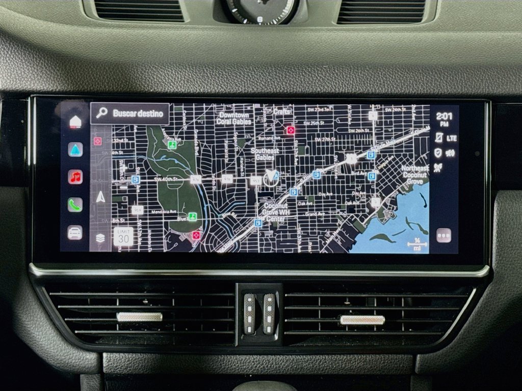 Certified 2023 Porsche Cayenne AWD/4WD image 15