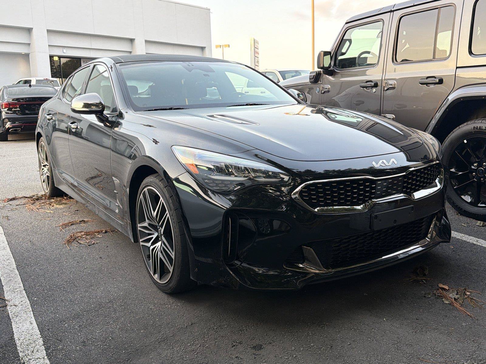 Used 2022 Kia Stinger GT1 RWD image 3