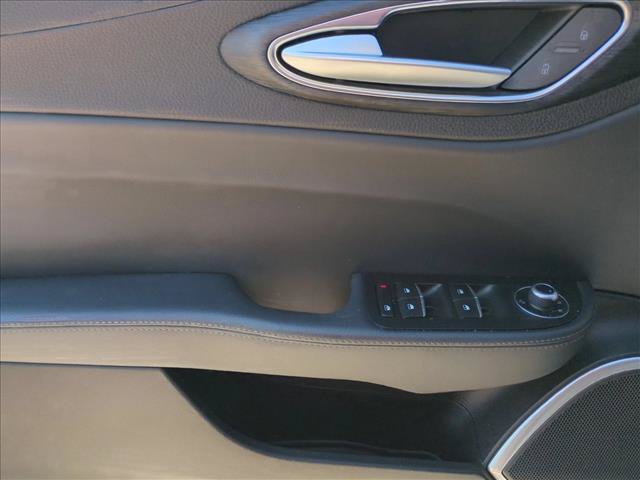Used 2020 Alfa Romeo Giulia AWD w/ Cold Weather Package image 11