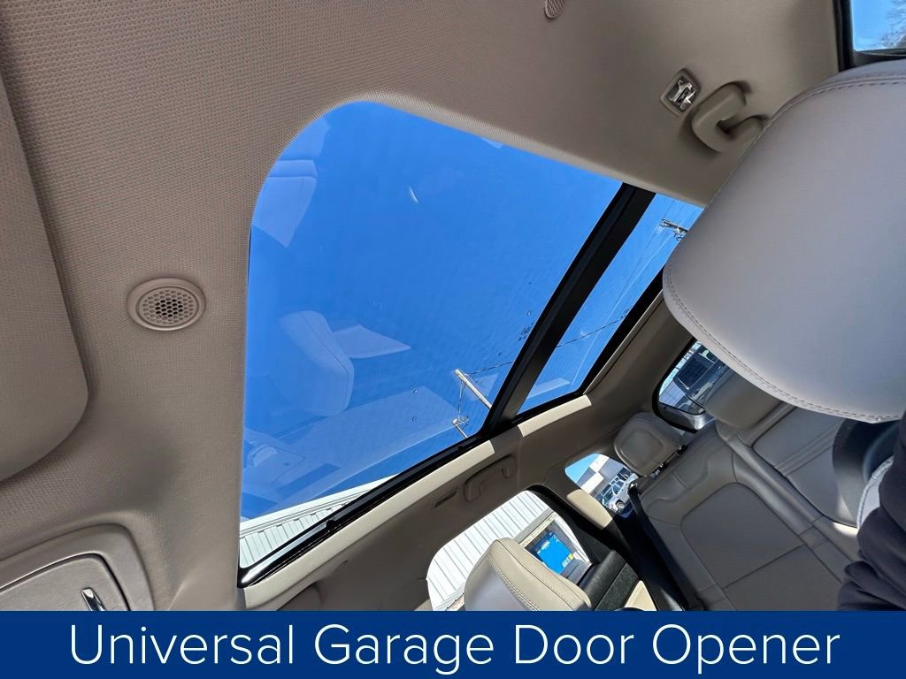 Used 2025 Lincoln Corsair Reserve w/ Equipment Group 202A image 34