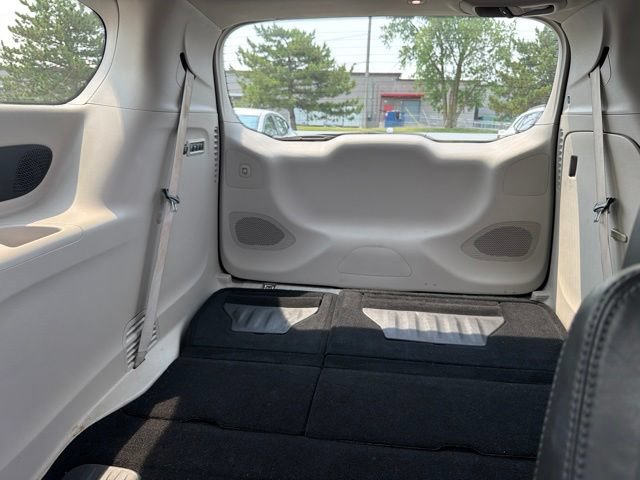 Used 2019 Chrysler Pacifica Limited FWD image 25