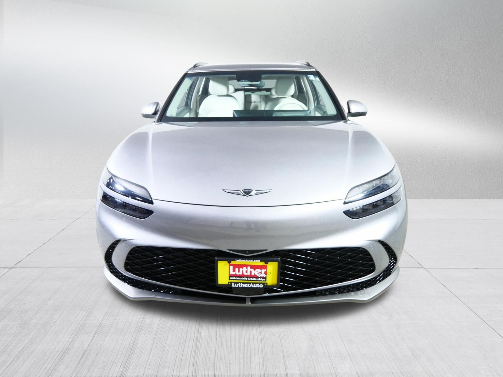 Certified 2023 Genesis GV60 Advanced AWD/4WD image 2
