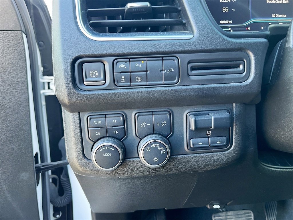 Used 2022 Chevrolet Suburban RST w/ Luxury Package image 10