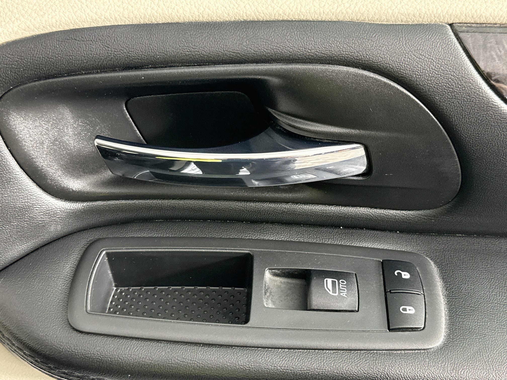 Used 2018 Dodge Grand Caravan SE w/ UConnect Hands-Free Group FWD image 45