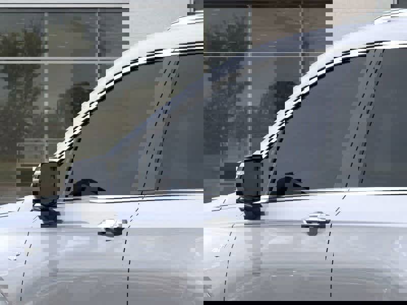 New 2025 Cadillac XT6 Luxury FWD image 11