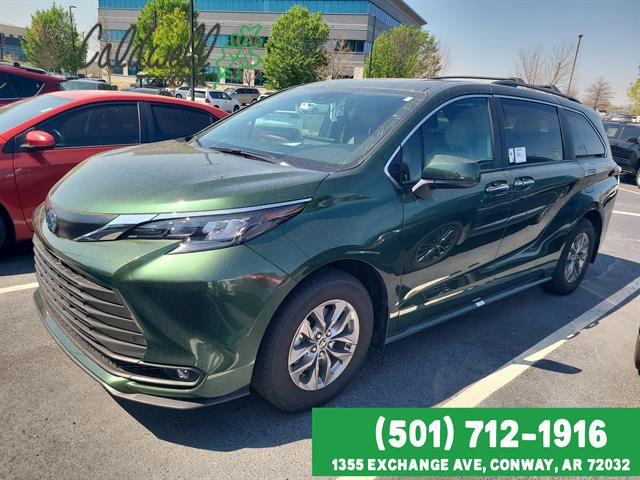 Used 2025 Toyota Sienna XLE w/ XLE Plus Package image 67