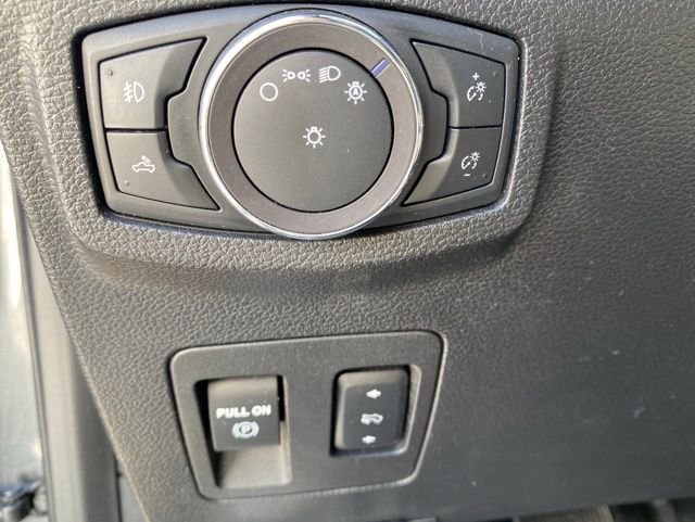 Used 2019 Ford F150 XLT w/ Equipment Group 302A Luxury AWD/4WD image 18