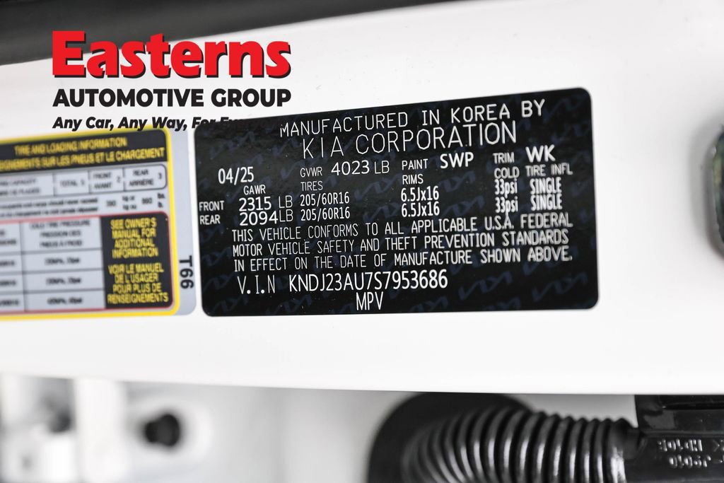 Used 2025 Kia Soul LX FWD image 34