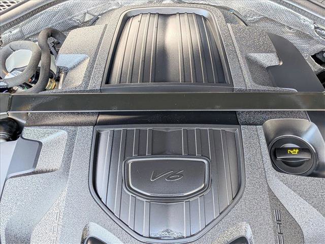 Used 2025 Porsche Panamera 4 image 28