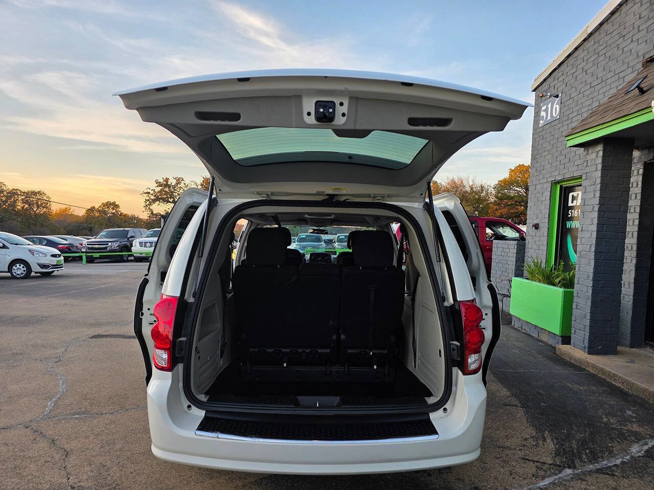 Used 2012 Dodge Grand Caravan Crew image 40