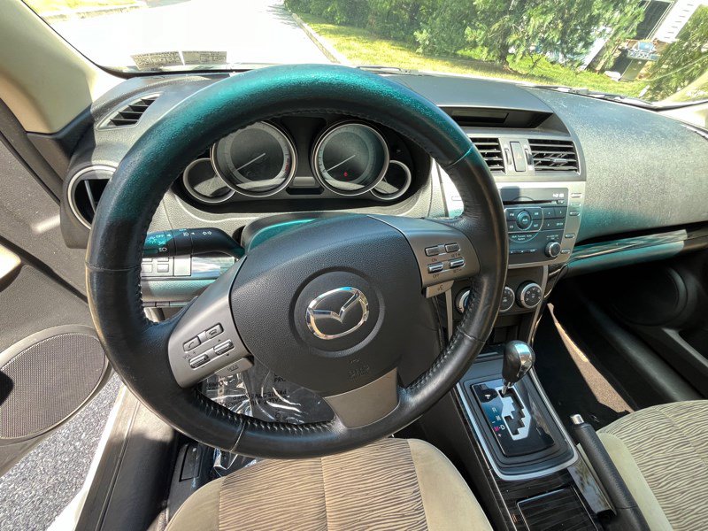 Used 2010 MAZDA MAZDA6 i Touring Plus FWD image 12