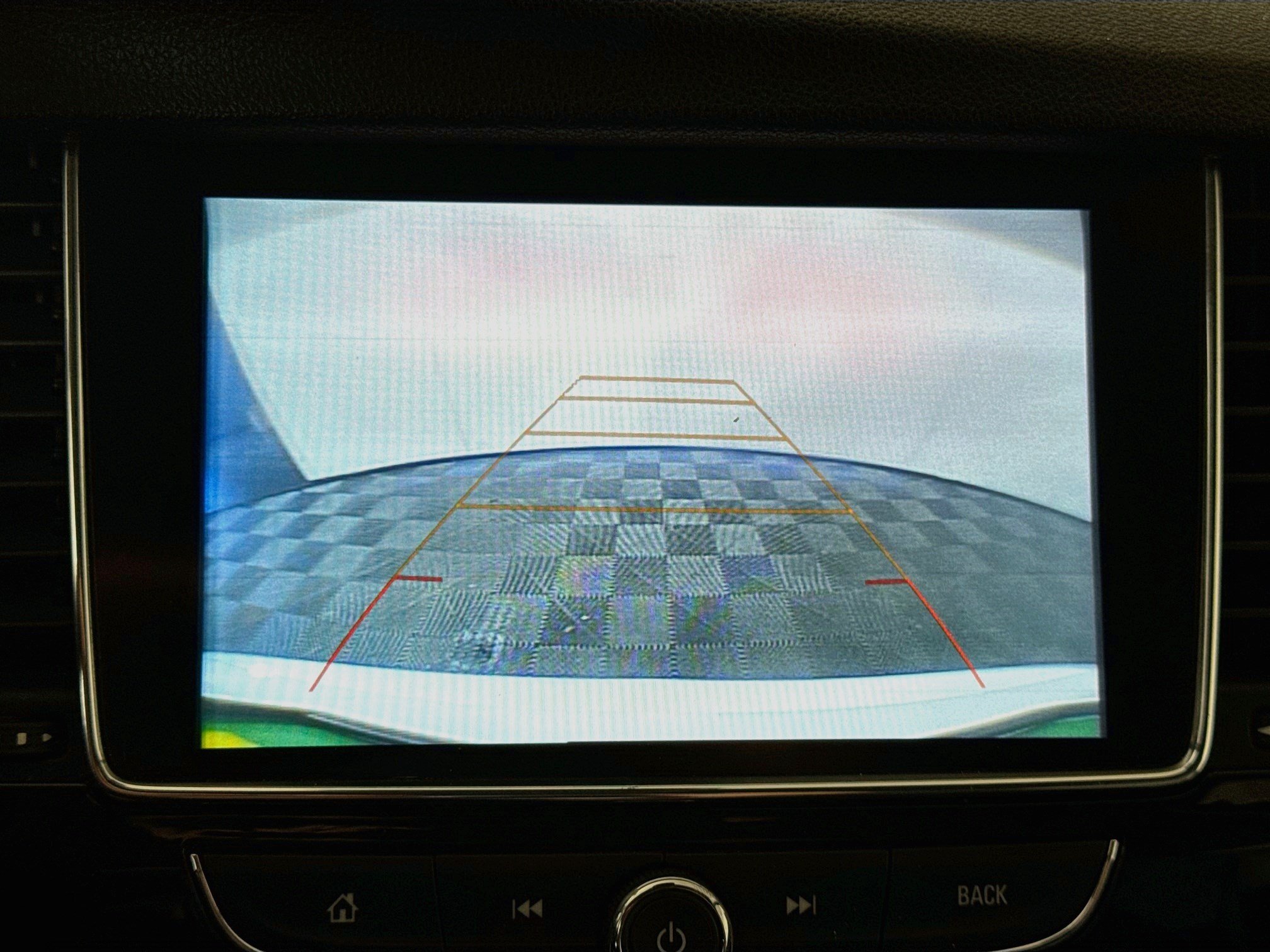 Used 2020 Buick Encore Preferred FWD image 19