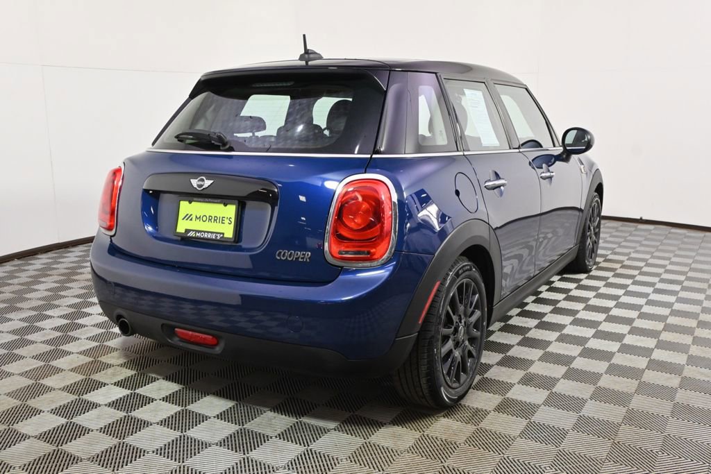 Used 2016 MINI Cooper 4-Door Hardtop image 6