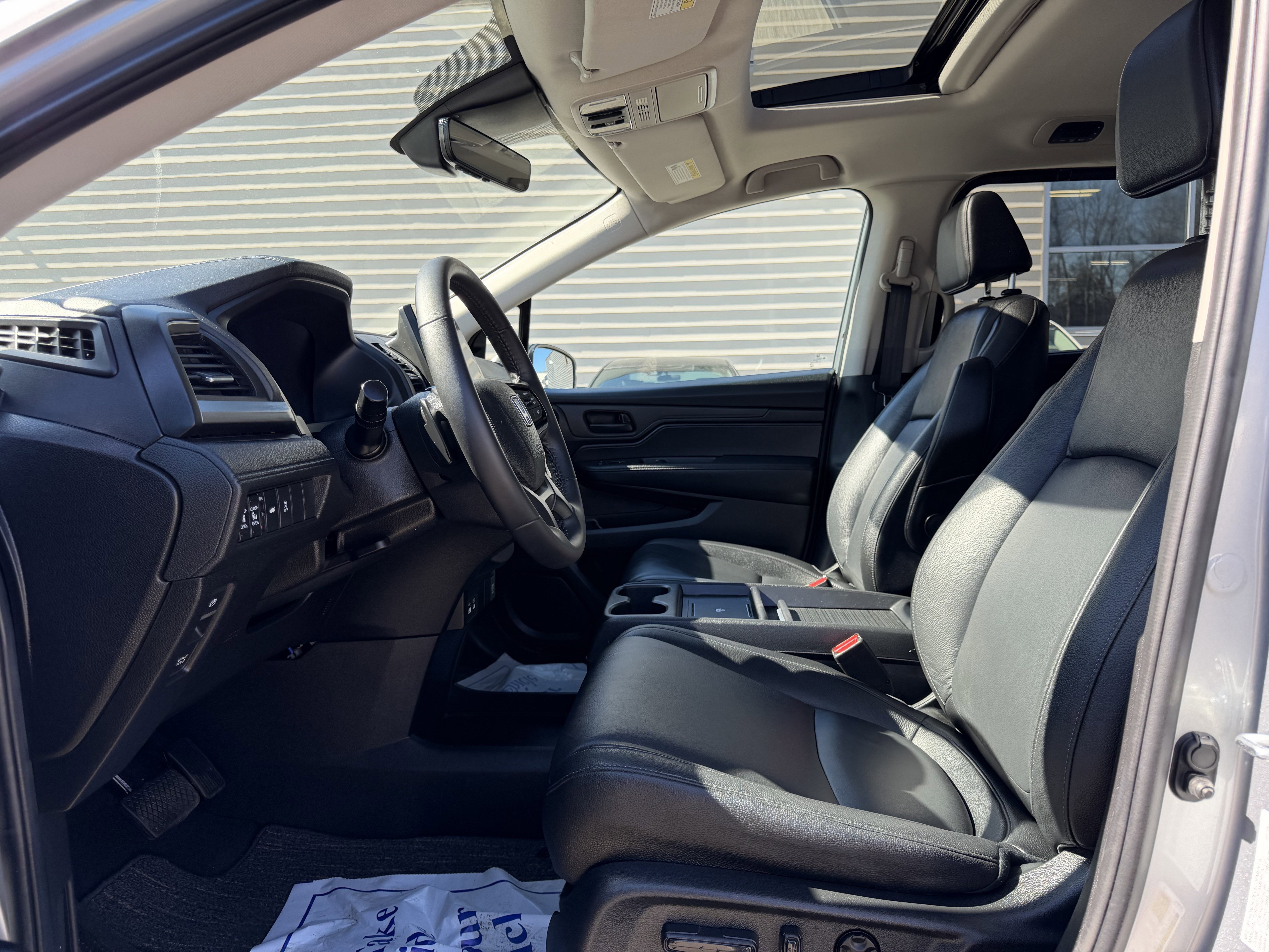 Certified 2025 Honda Odyssey EX-L image 14