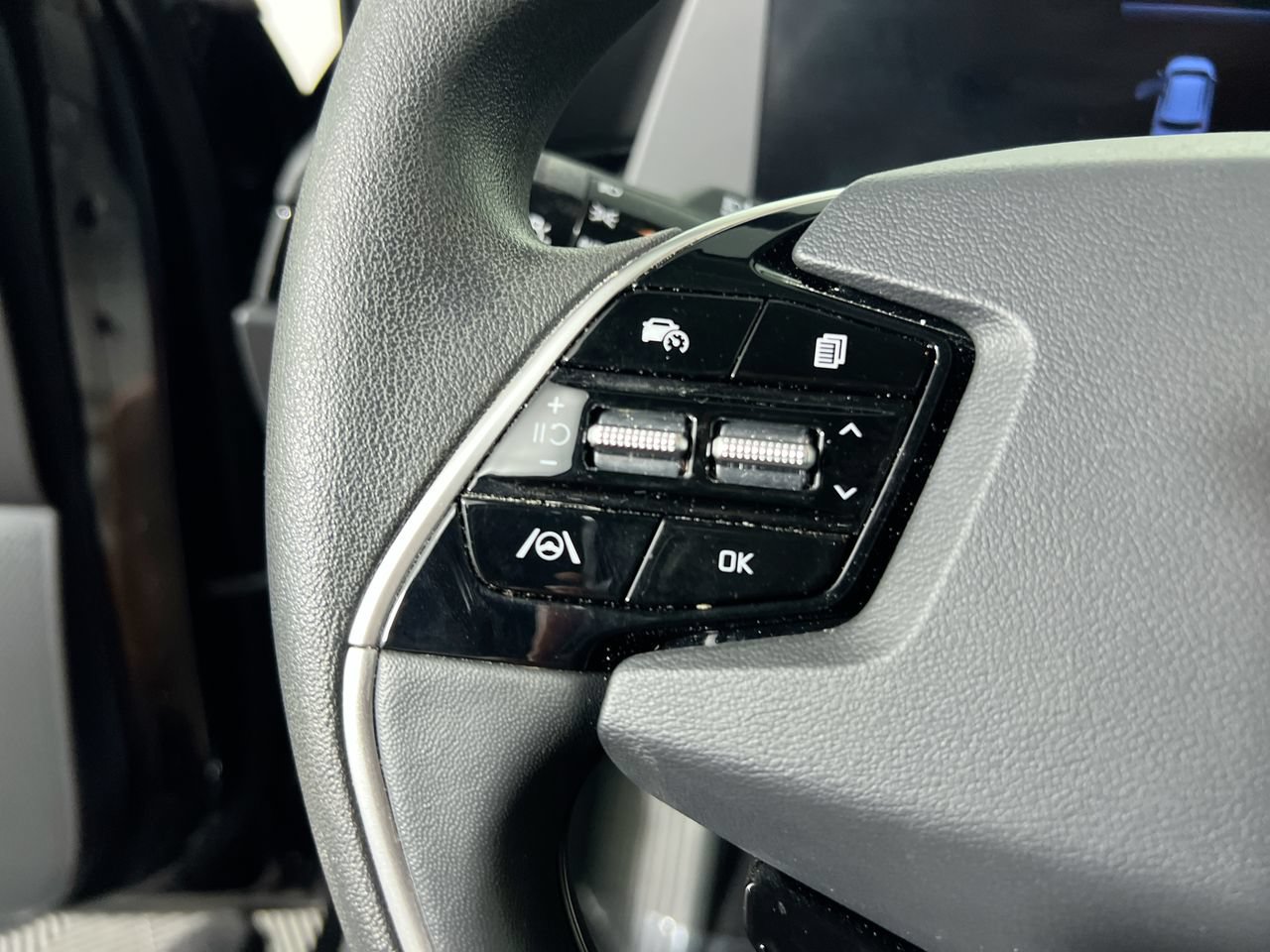 Certified 2023 Kia Niro LX FWD image 16