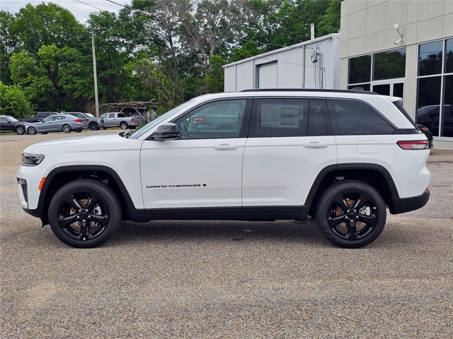 New 2026 Jeep Grand Cherokee Limited w/ Limited Altitude Package RWD image 28