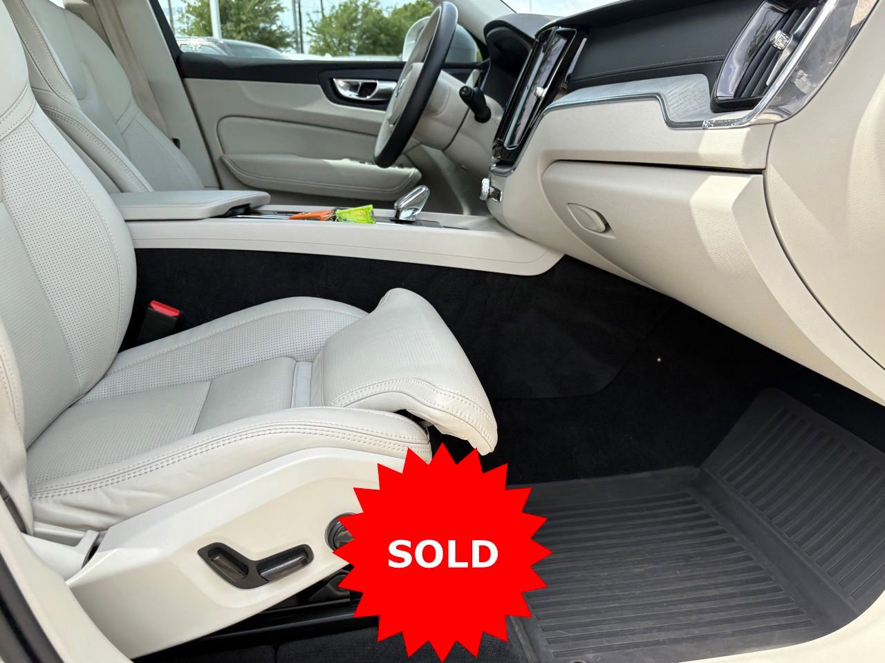 Certified 2023 Volvo XC60 B5 Ultimate w/ Climate Package AWD/4WD image 35