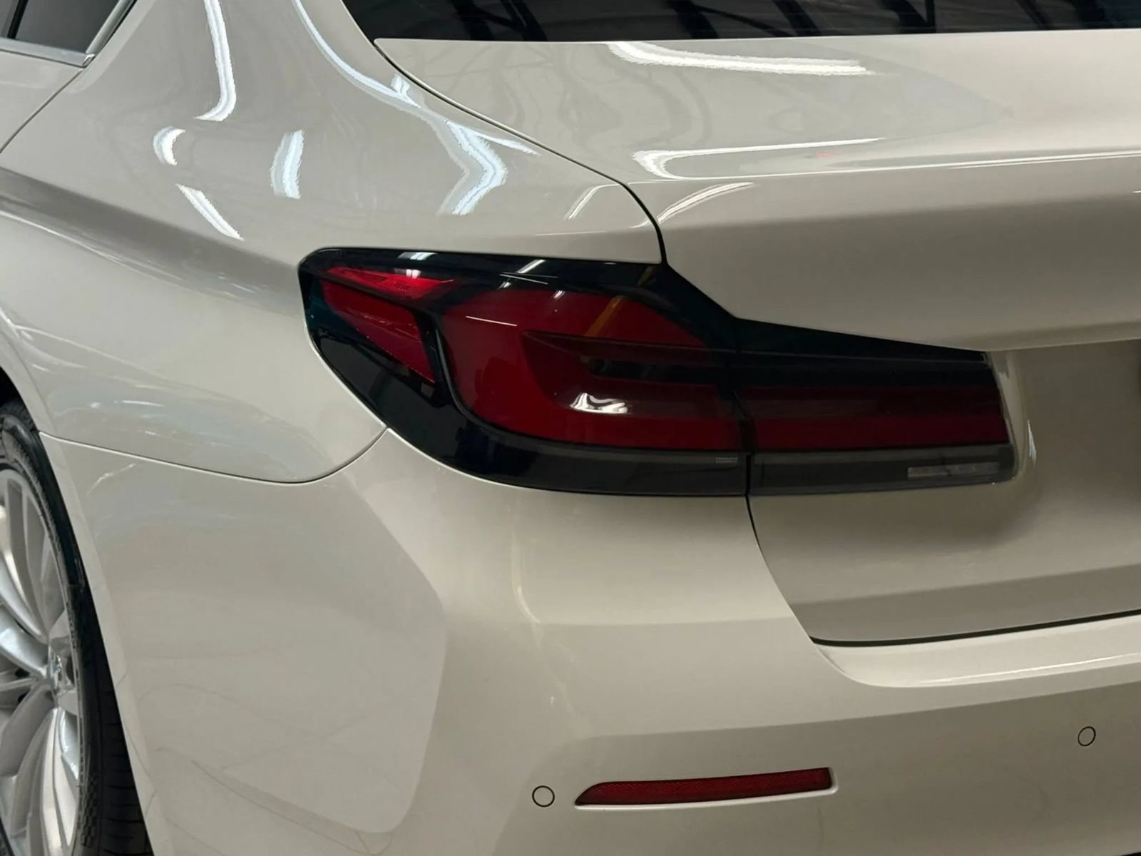 Used 2021 BMW 530i w/ Convenience Package RWD image 12