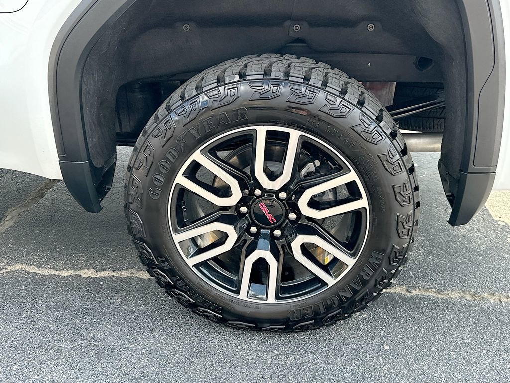 Used 2024 GMC Sierra 1500 AT4 w/ Technology Package image 24