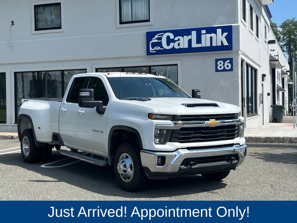 Used 2025 Chevrolet Silverado 3500 LT AWD/4WD image 1