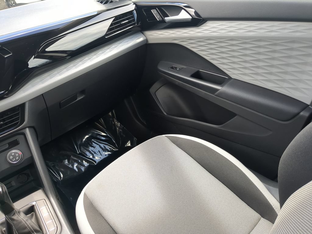 Certified 2022 Volkswagen Taos S FWD image 14