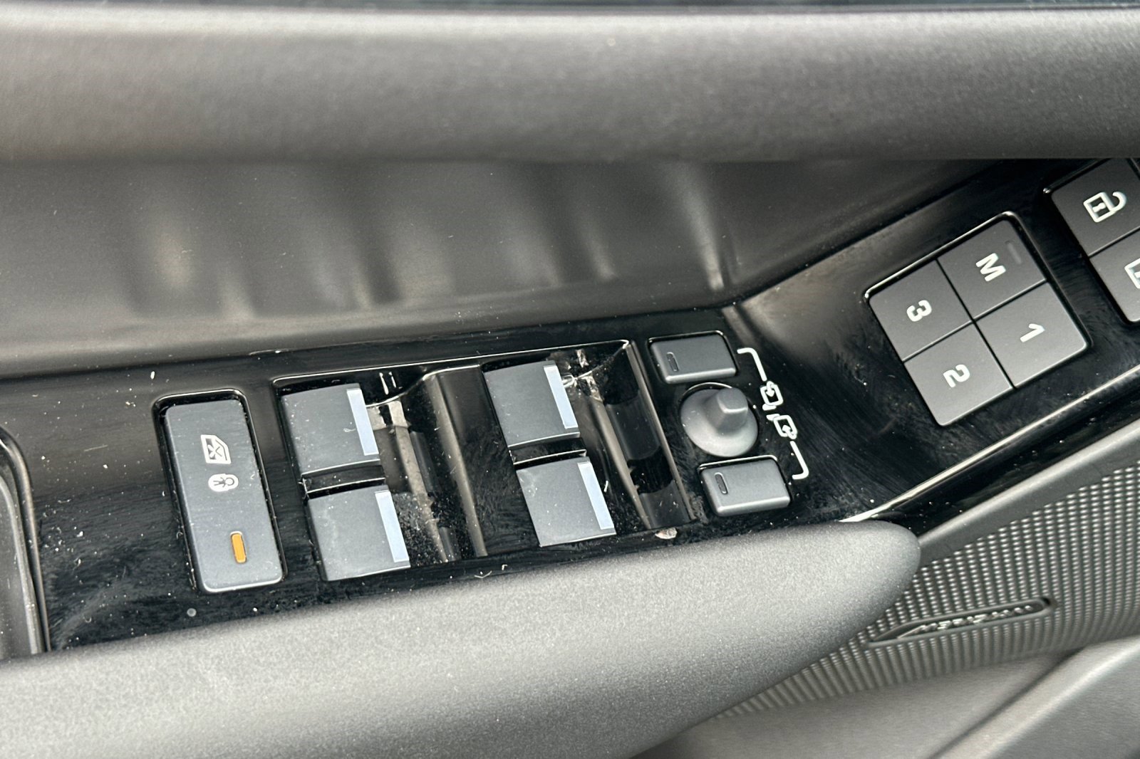 Used 2026 Land Rover Range Rover Velar S image 15