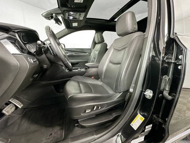 Used 2024 Cadillac XT6 Sport w/ Technology Package AWD/4WD image 4